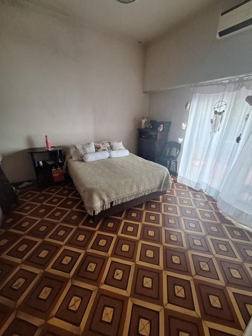 Venta casa Quilmes. Ideal emprendimiento.