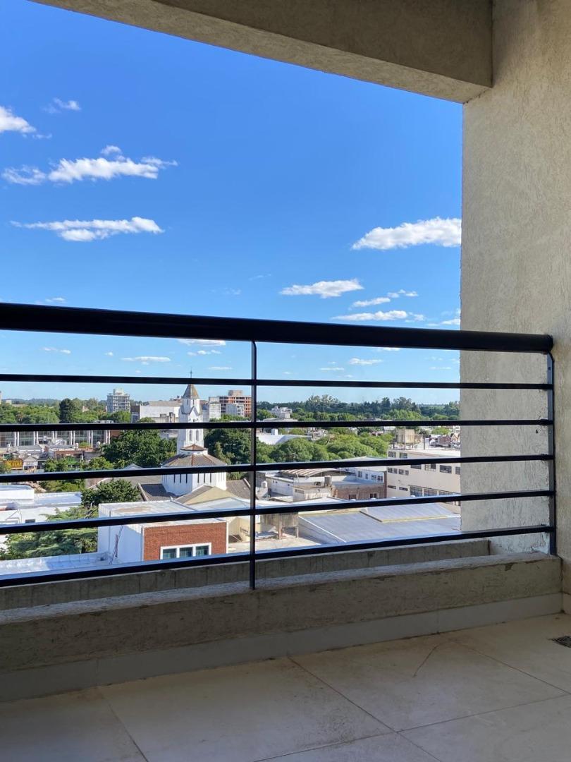 Departamento en Alquiler con 1 cocheras