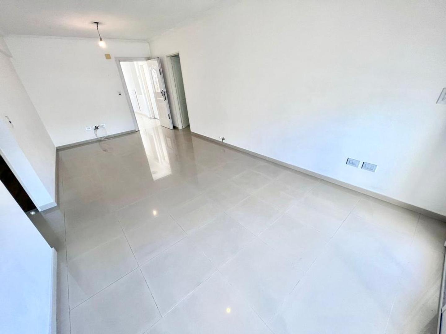 Avellaneda 1032 , Piso 4