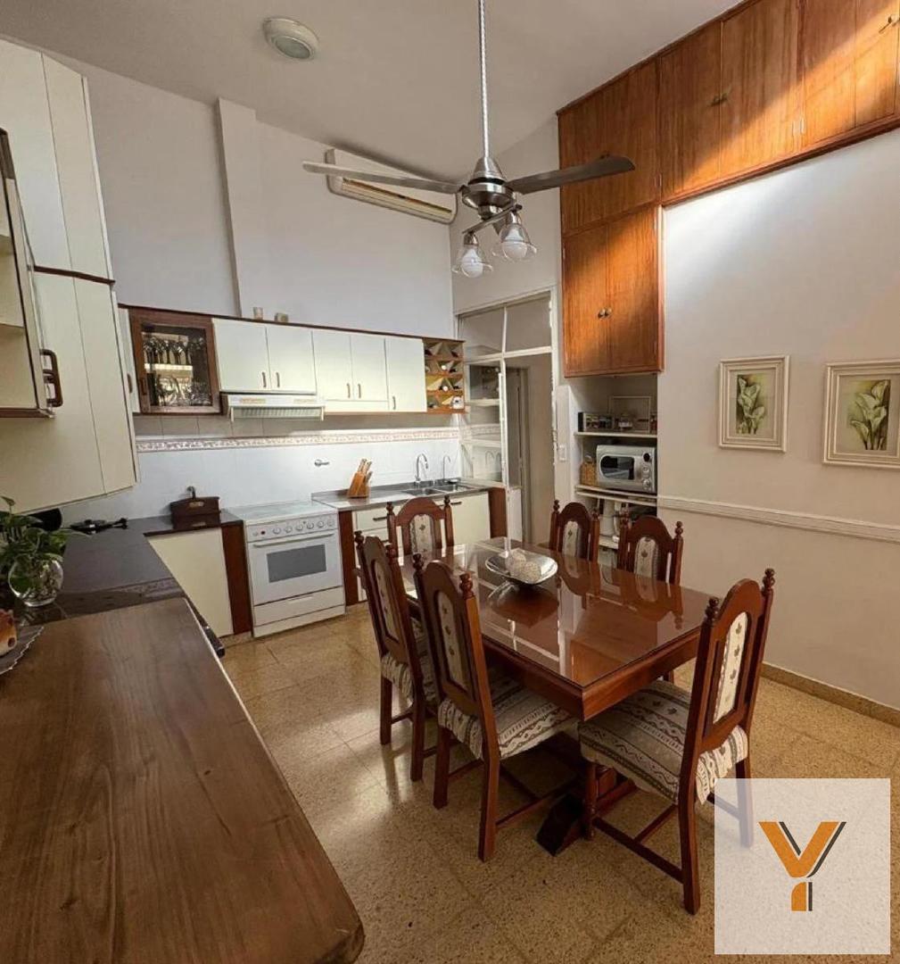 Casa en venta - 3 Dormitorios 4 Baños - Pergamino