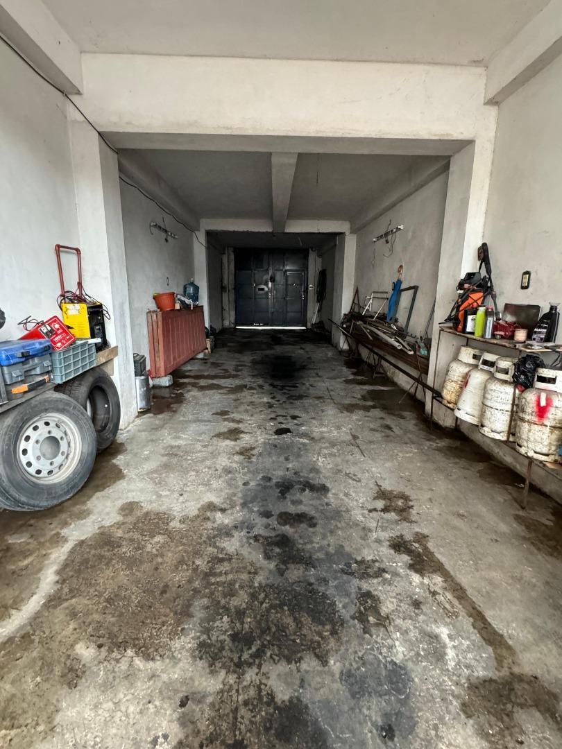 Casa en Venta con 8 cocheras