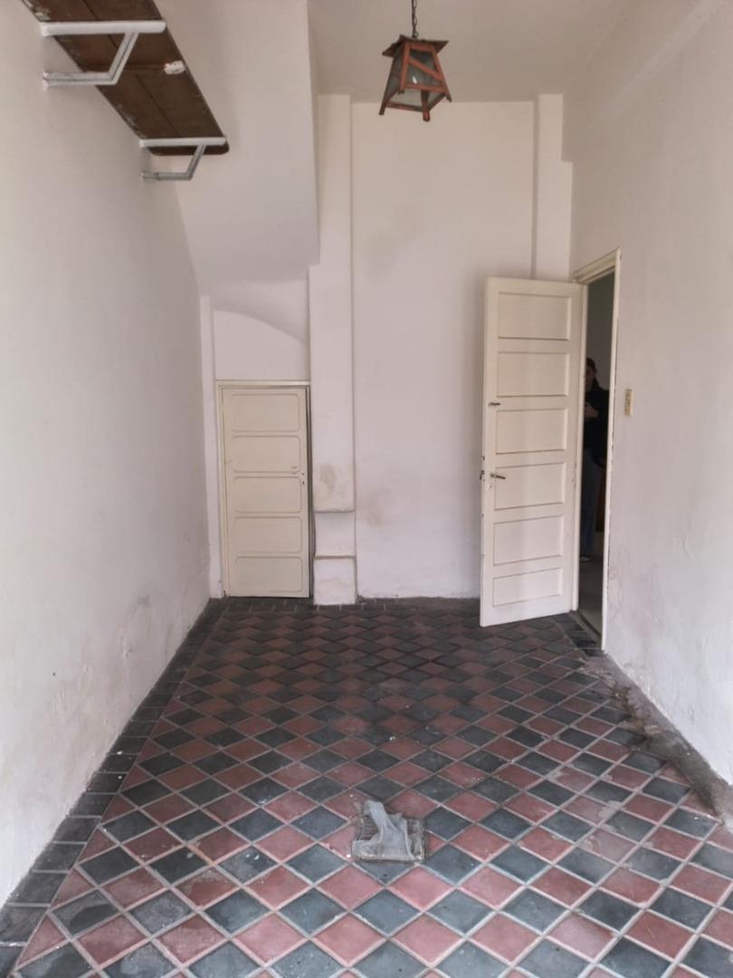 Casa 2 ambientes con 2 baños