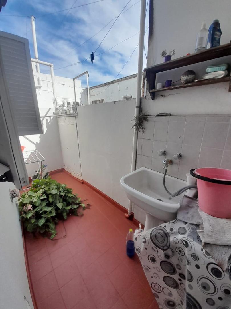 Vendo departamento de gran tamaño en pleno centro 91m2