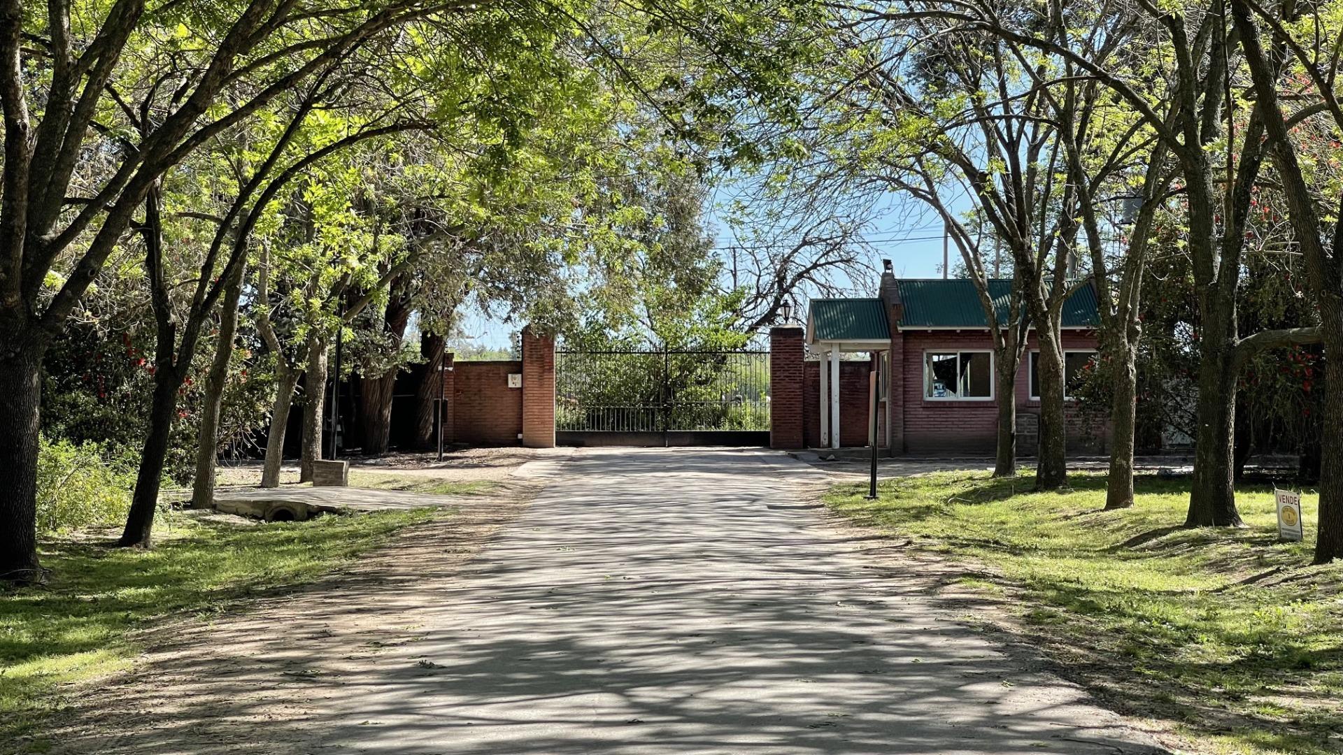 3323MJ- lote venta en La Cañada Polo Club.