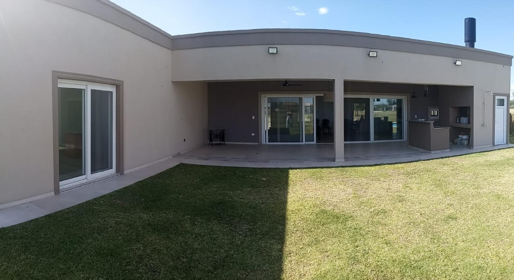 Av Juan Pablo Ii 1601