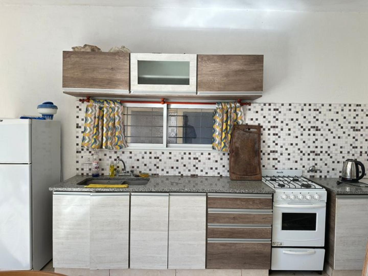 Casa 4 ambientes con 1 baño