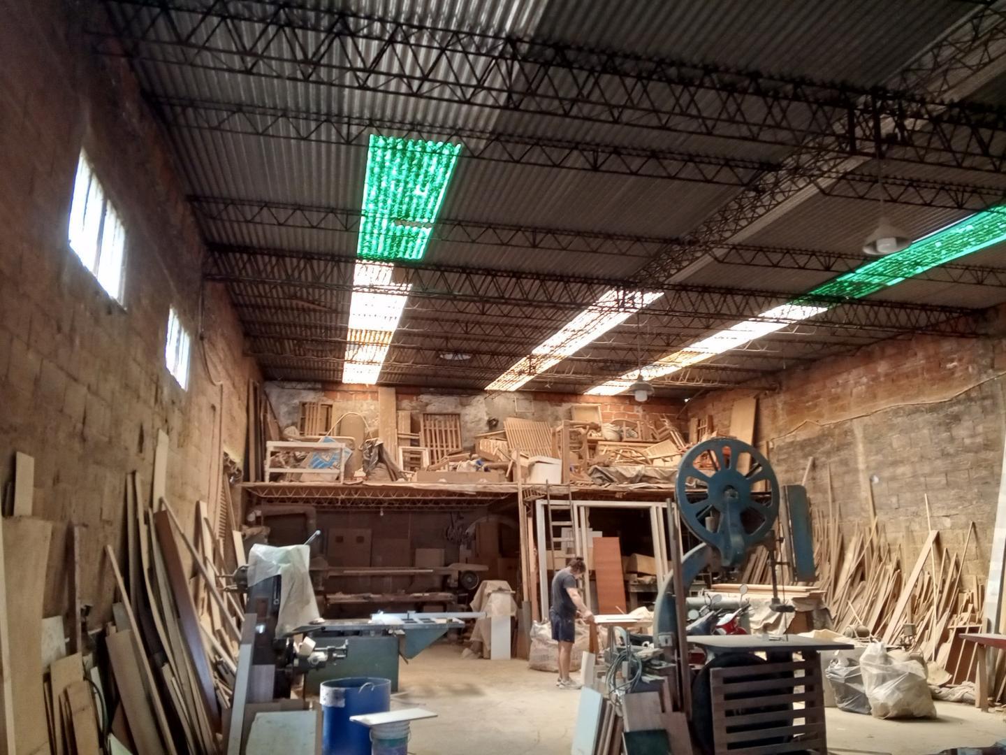 GALPON EN VENTA AVENIDA 72 y 138 - 300 m2 CUBIERTOS