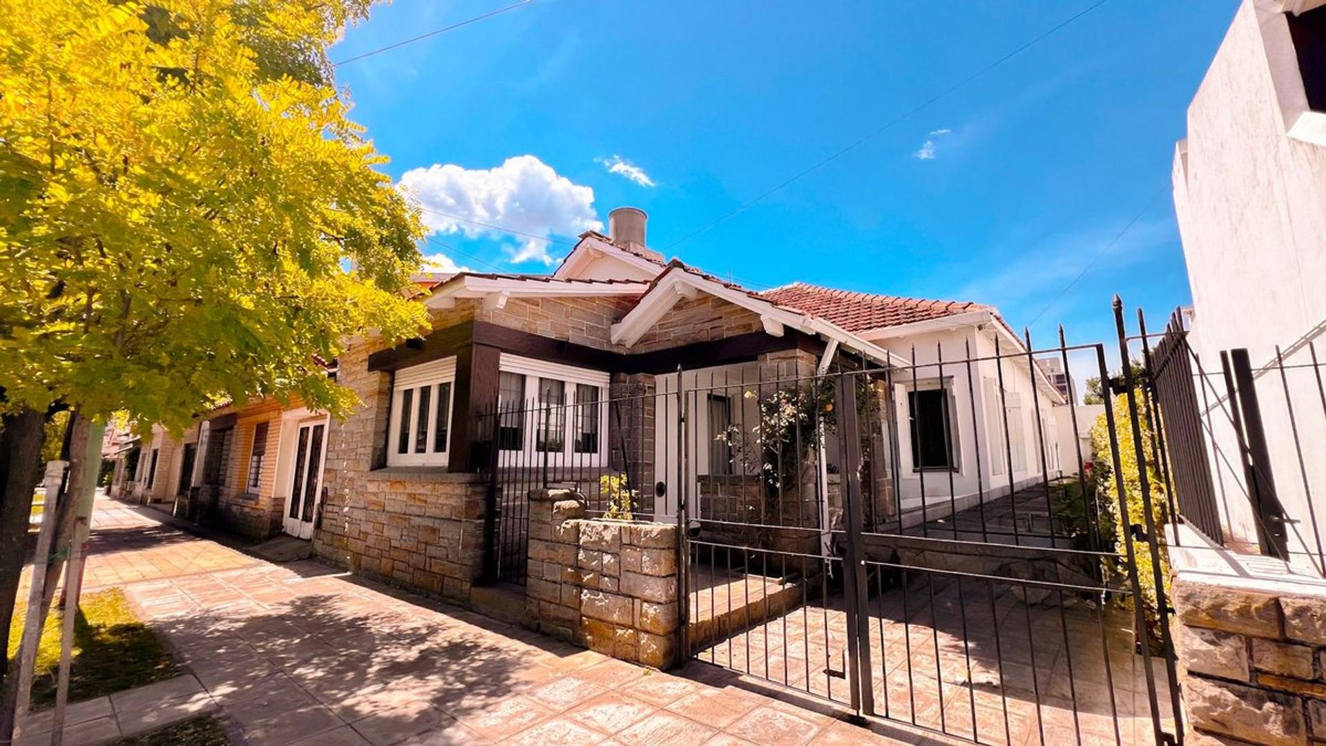 ALQUILER TEMPORARIO PH 3 AMB LA PERLA