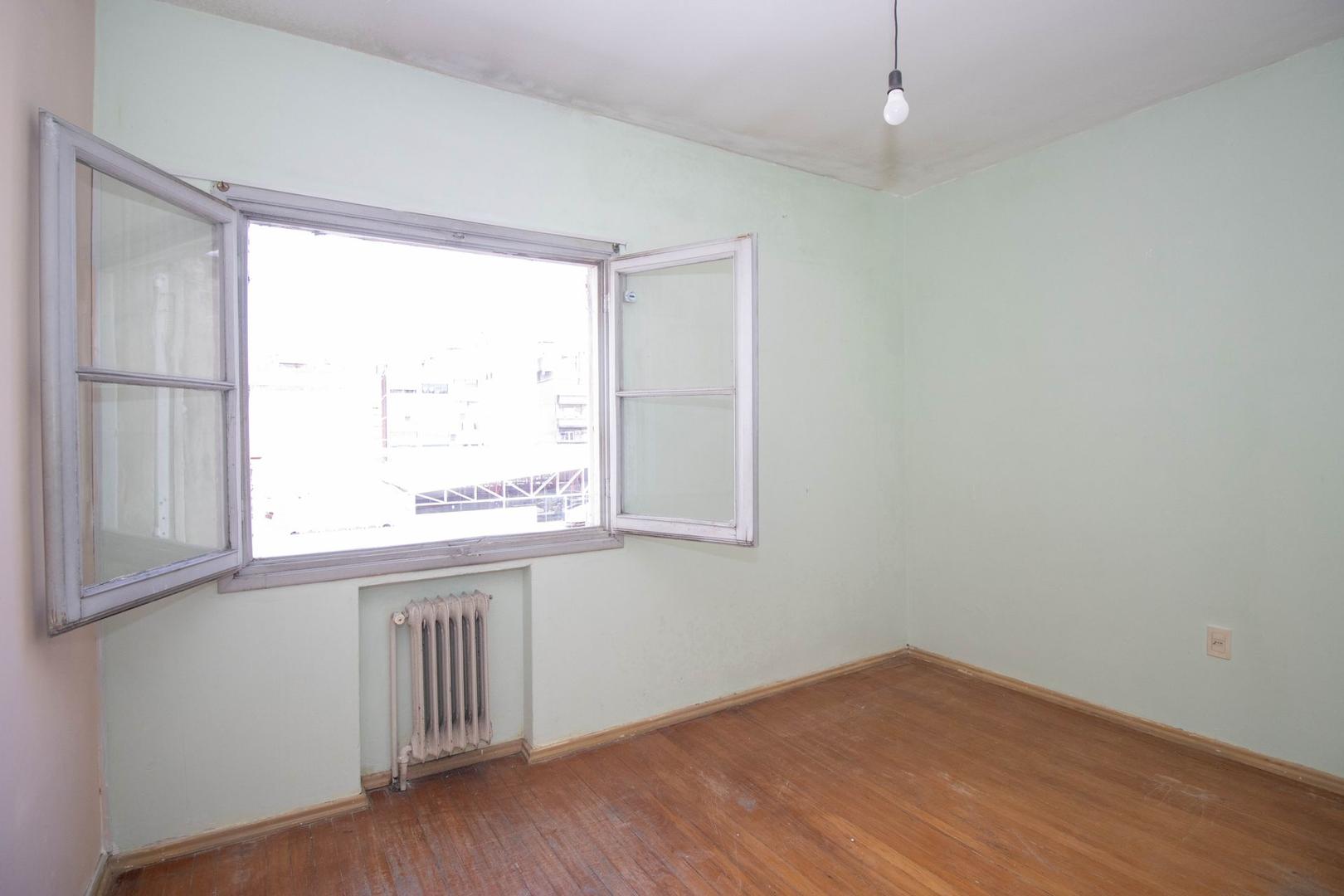 Venta apartamento 3 dormitorios y servicio Cordón