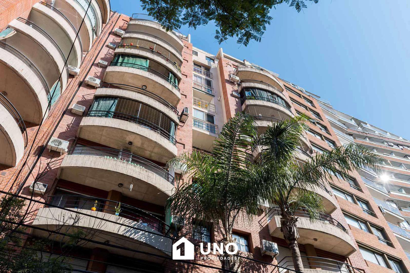 9 de Julio 925 - Amplio Dpto de 2 Dormitorios Externo. Con cochera.