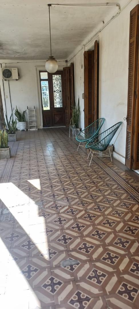 CASA ANTIGUA EN VENTA