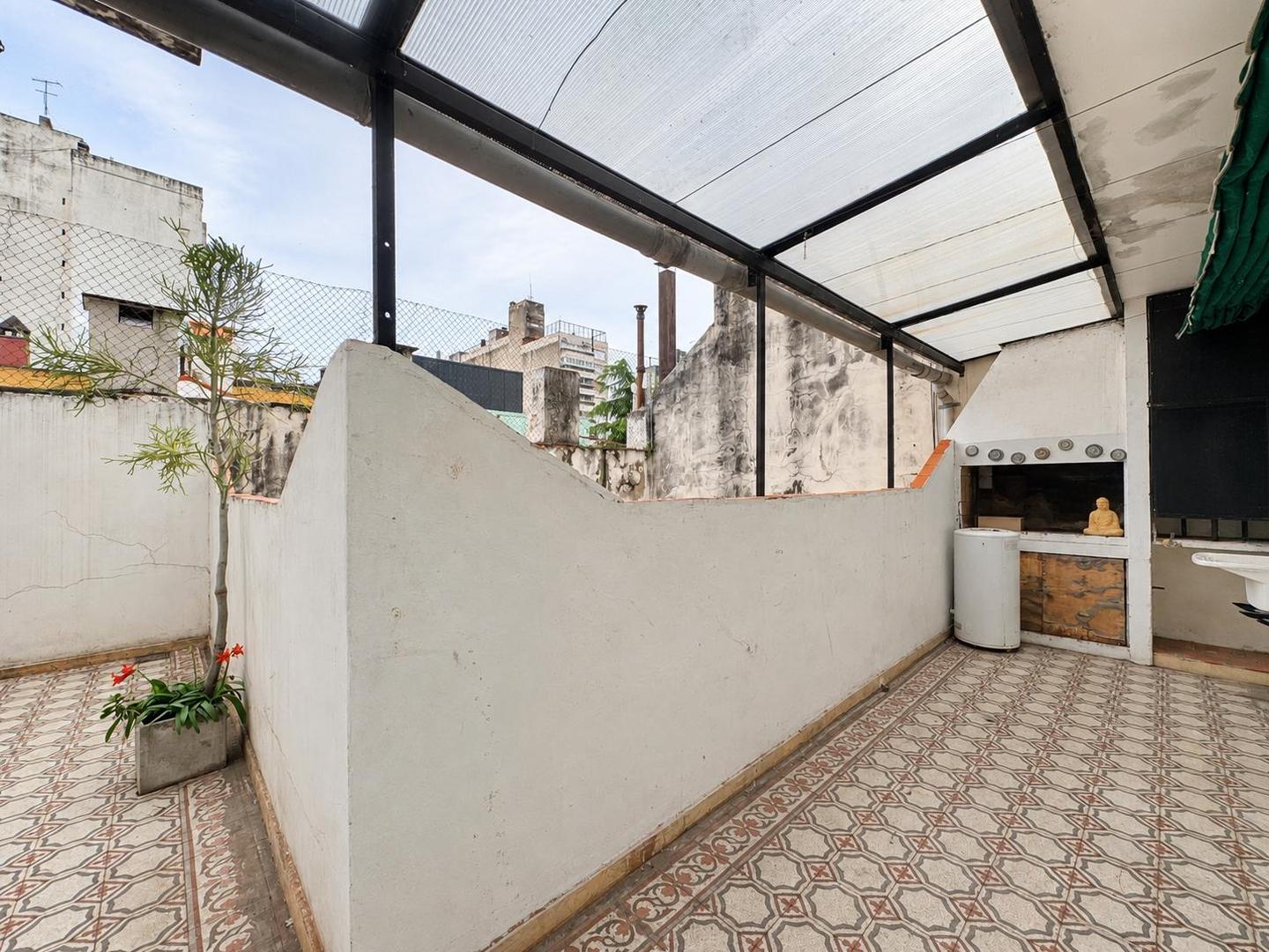Depto Tipo Casa en Venta 27 años