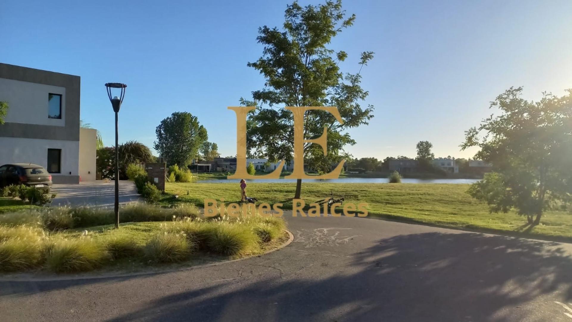 Terreno en Venta de 844,0 m2