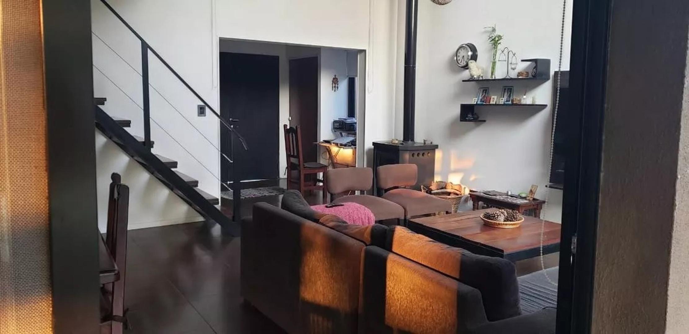 Casa 3 ambientes con 2 baños