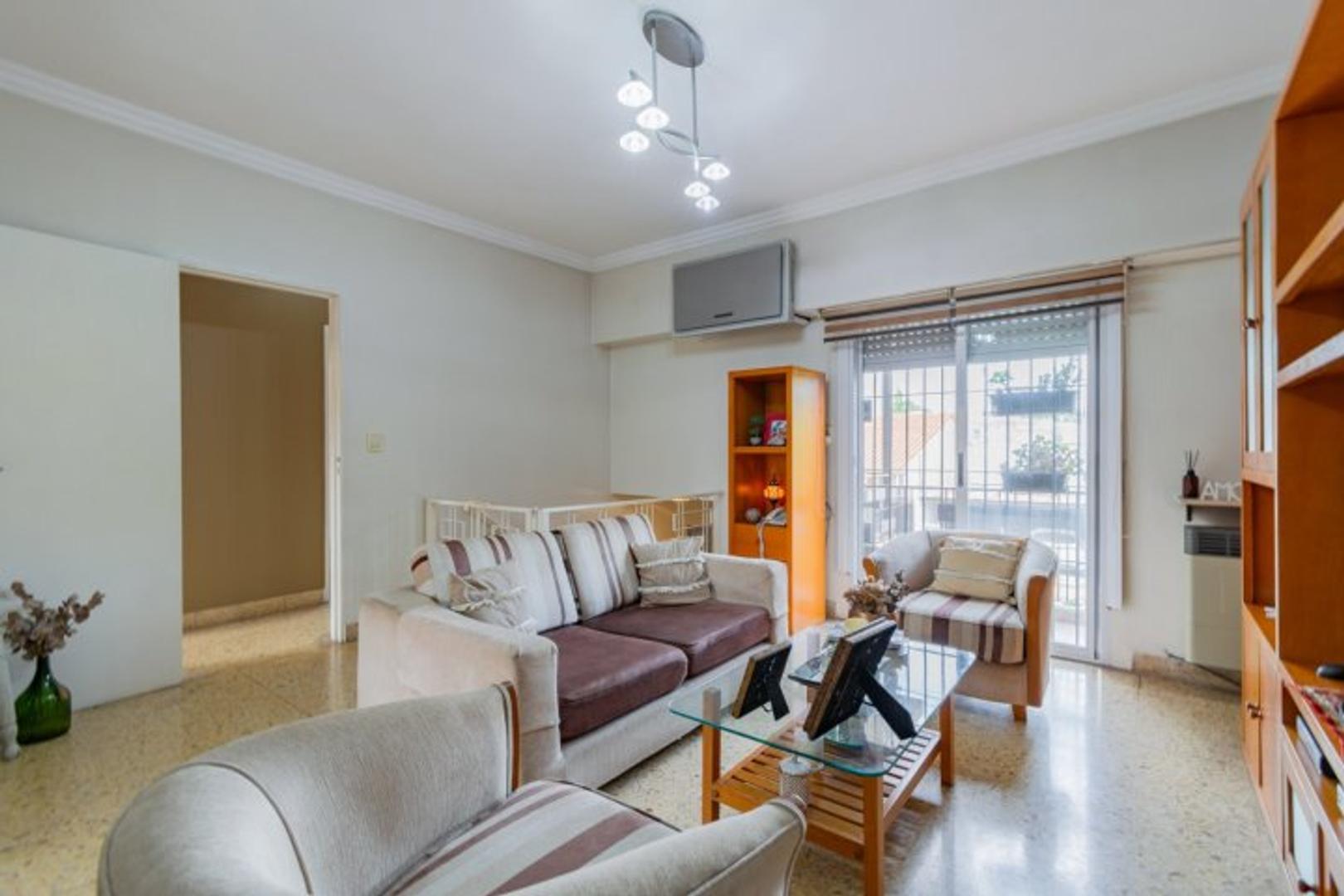 Depto Tipo Casa en Venta 51 años