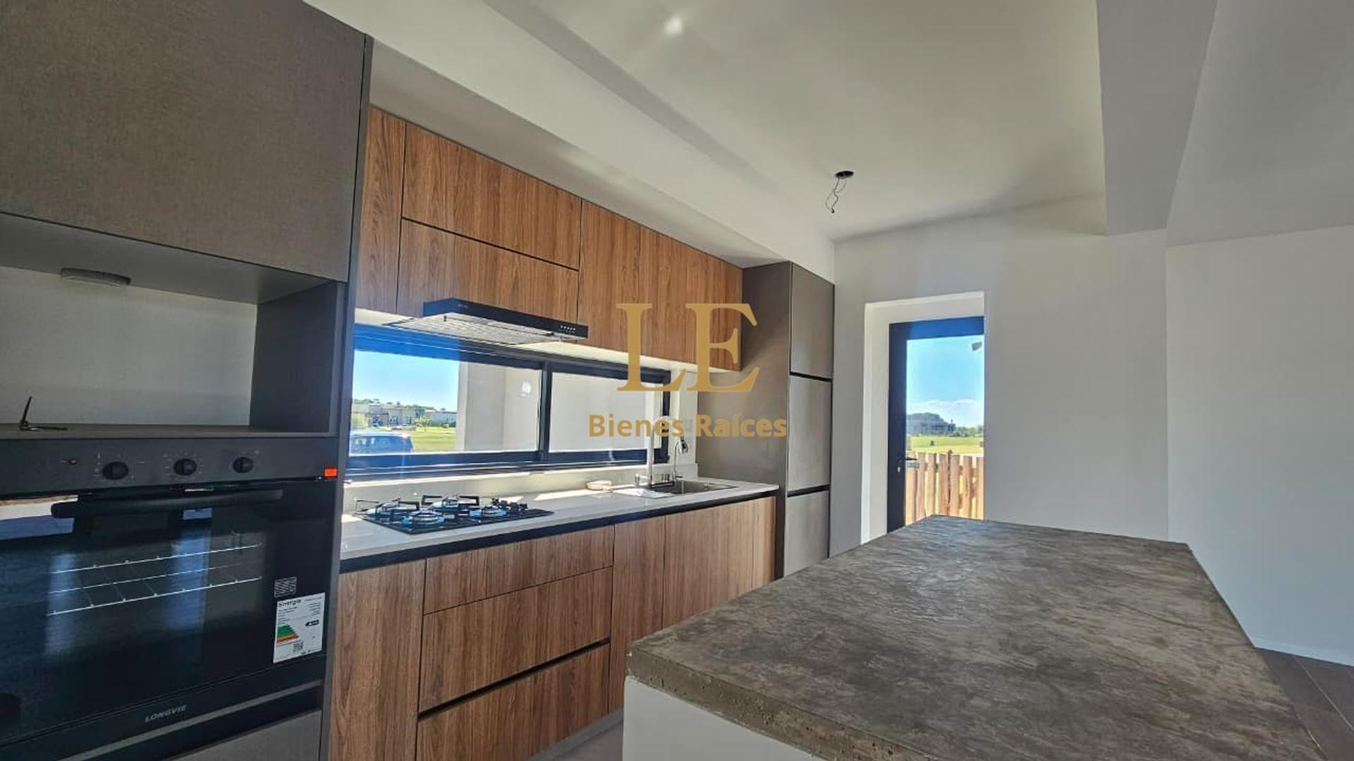 Casa en Venta al Este