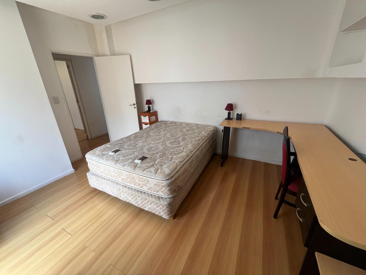 Alquiler. Departamento 3 ambientes. Uruguay y Corrientes.