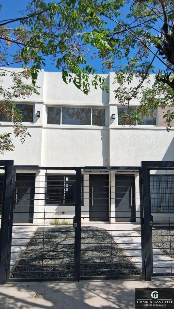 Dúplex en alquiler c/ cochera en Castelar