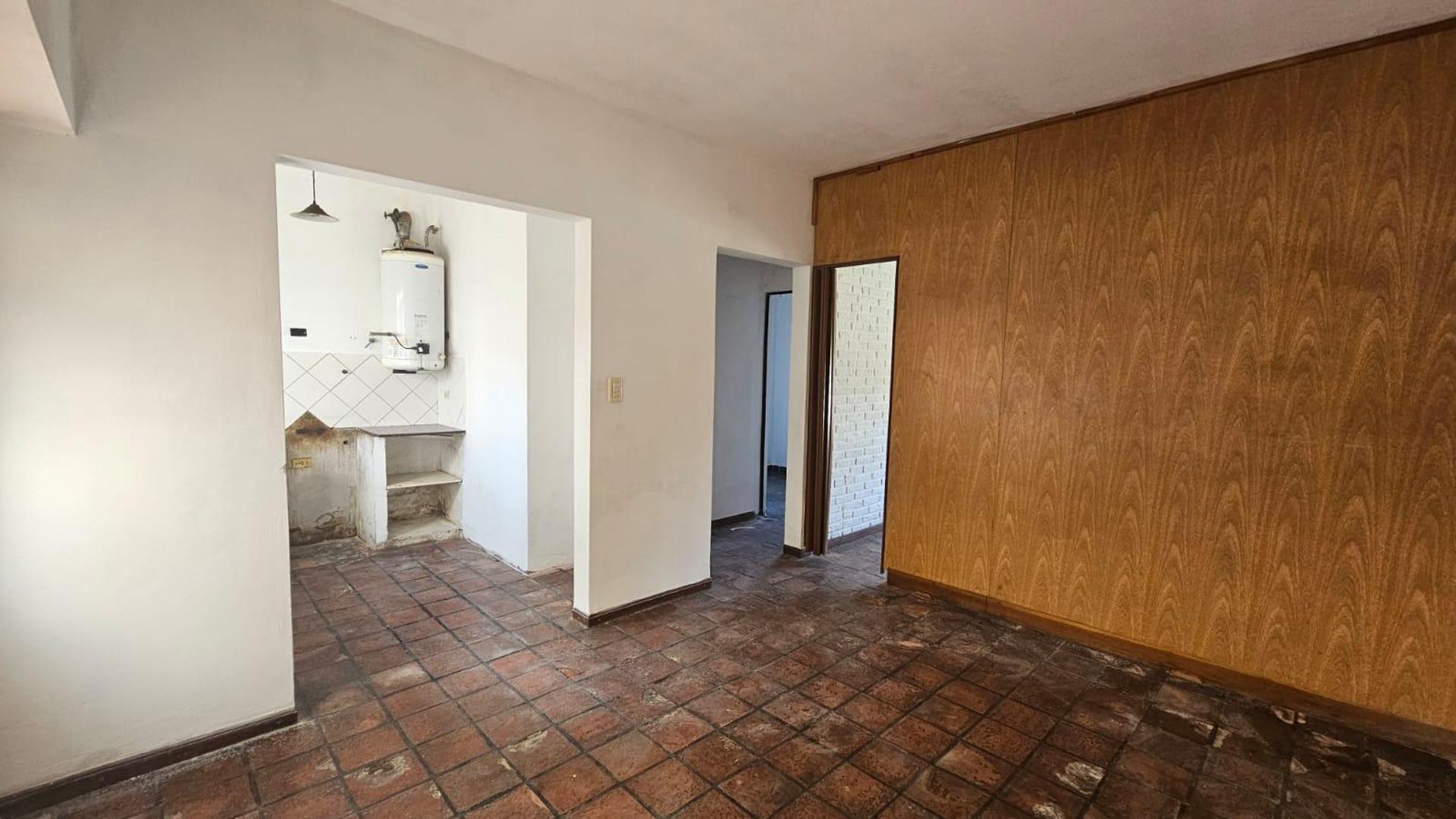 Casa 2 ambientes con 1 baño