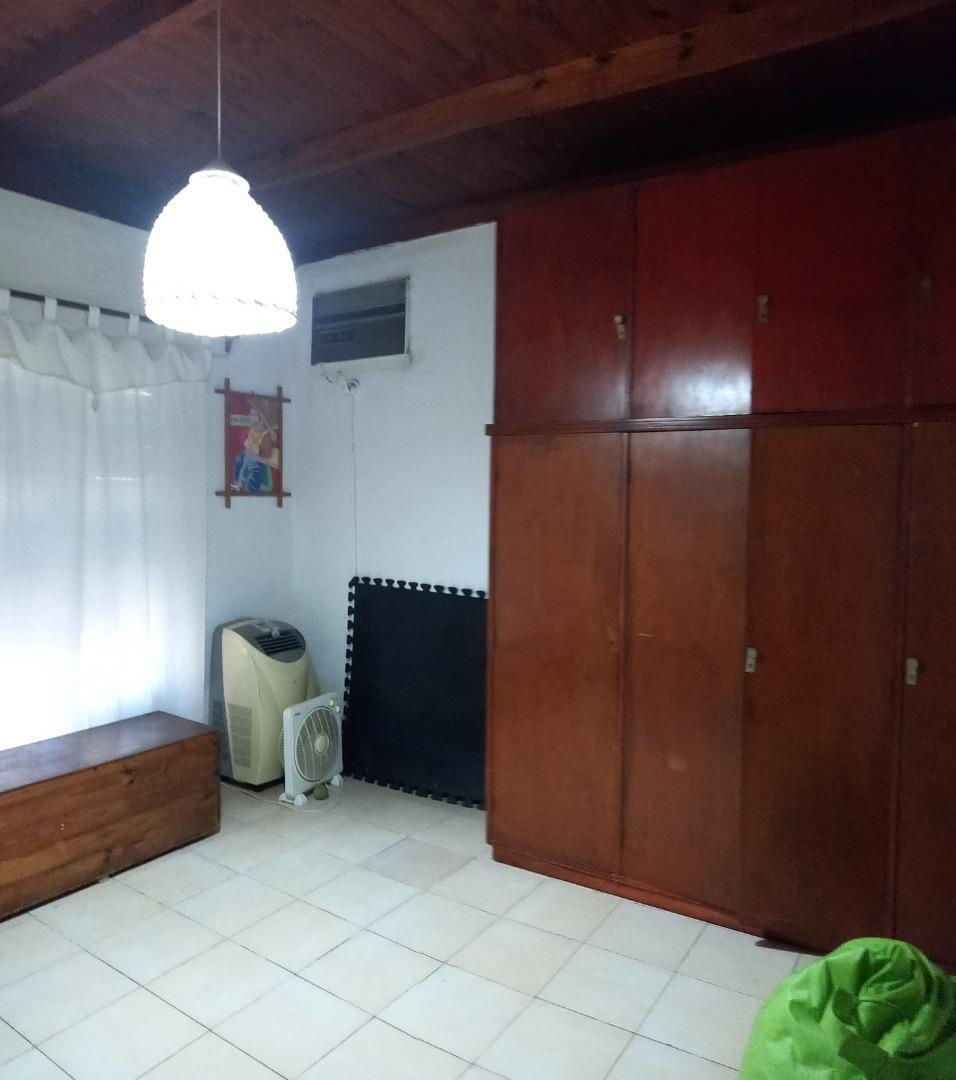 Depto Tipo Casa 4 ambientes con 2 baños