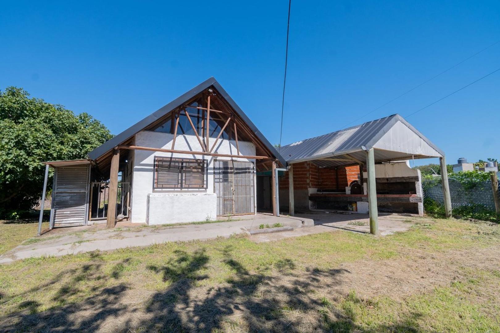 CASA ESTILO CABAÑA  BARRIO LOS CONQUISTADORES