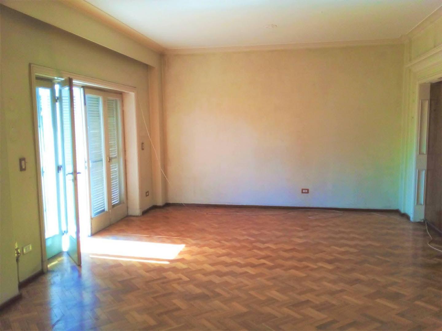 Departamento en Venta de 5 ambientes