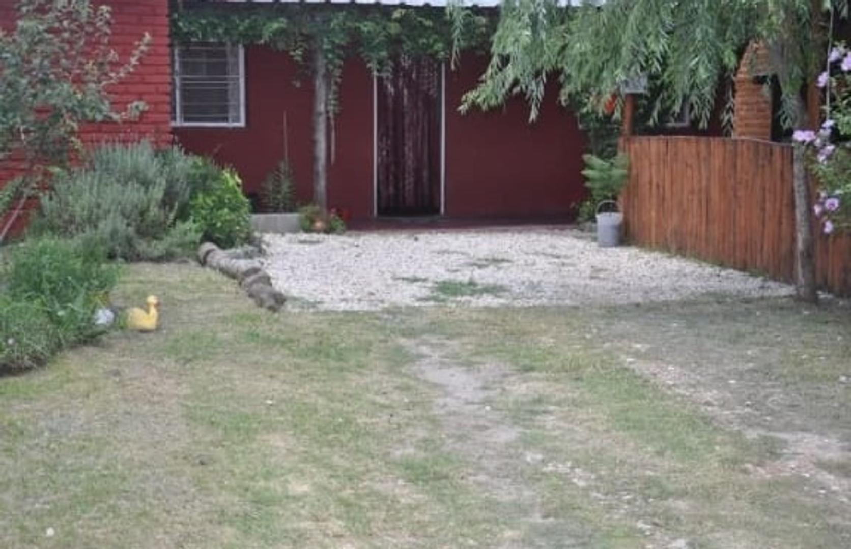 Casa 4 ambientes con 1 baño