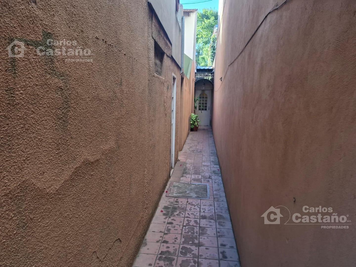 Aristóbulo del Valle al 2700