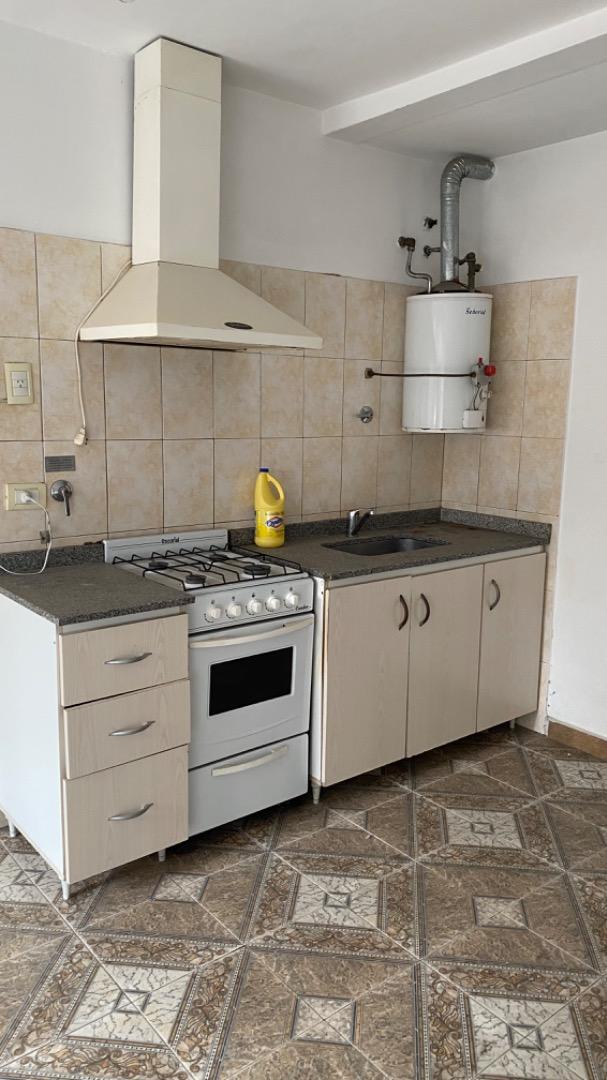 San Lorenzo (c. 102) 5900