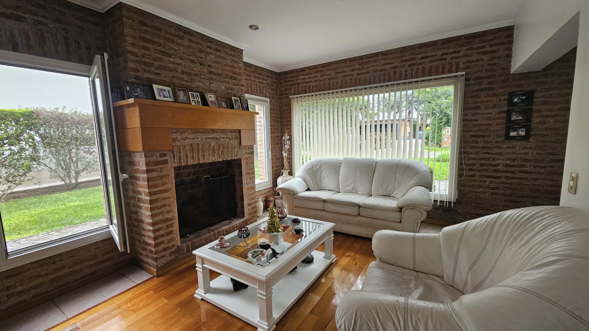 Casa en Venta en Country Club Banco Provincia, USD 290.000