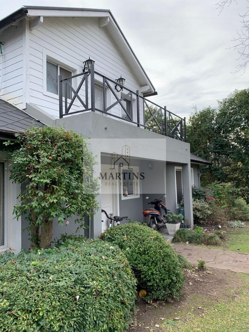 Hermosa casa con pileta en Los Cardales Country Club