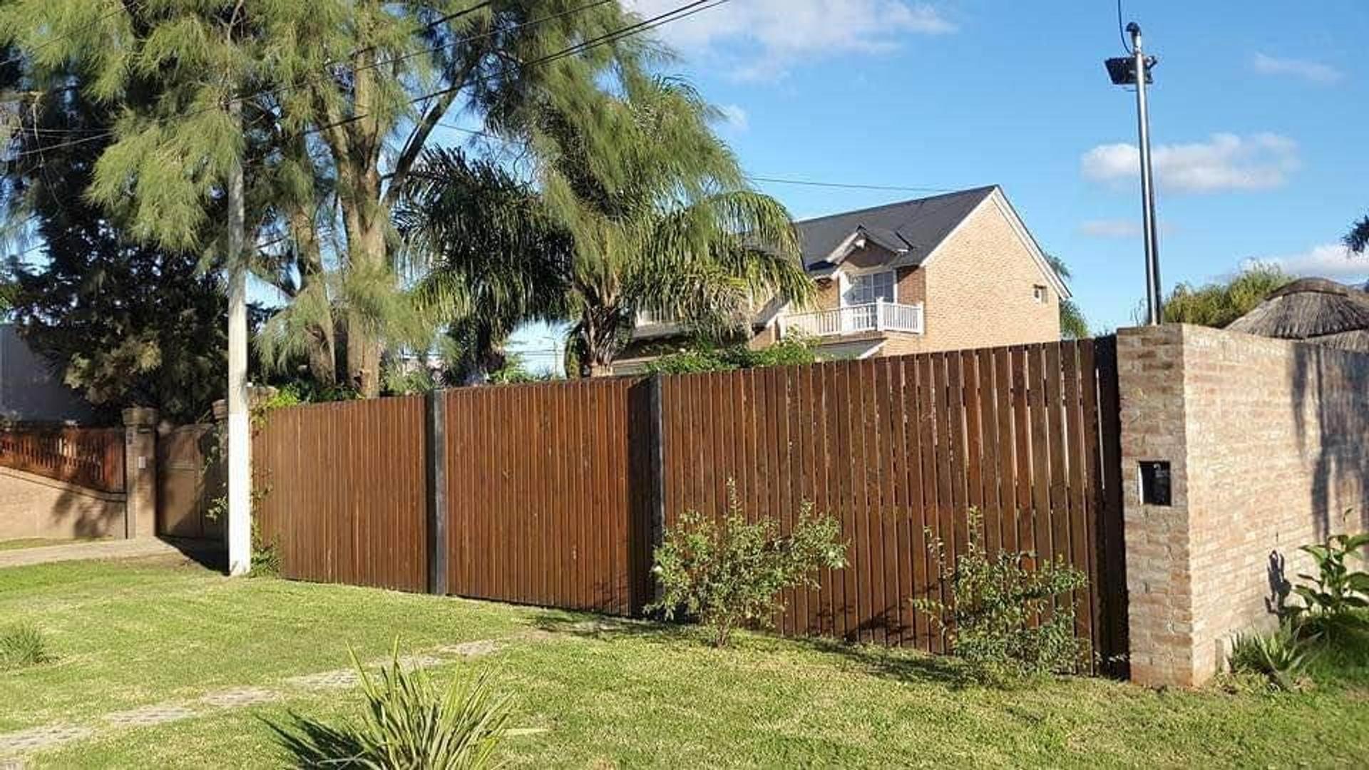 Lote de 275m2, Quincho con Baño y Pileta 7x4 de material