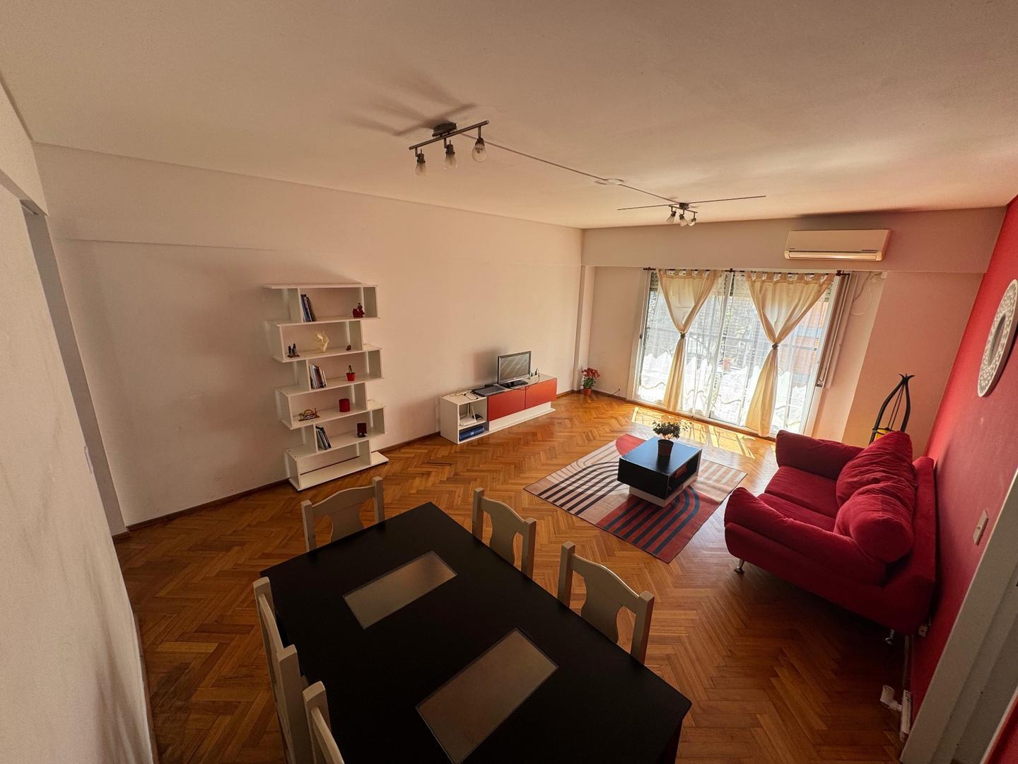 Av. Luis Maria Campos 200, Piso 5