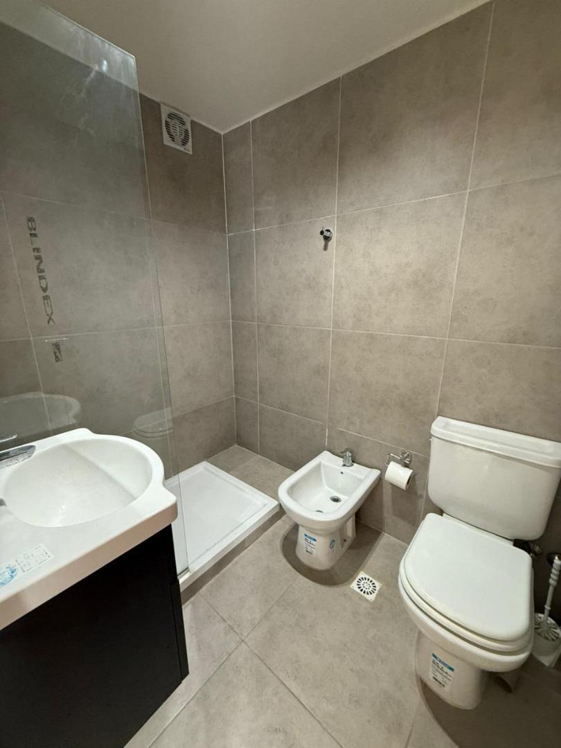 Castelli 700, Piso 7