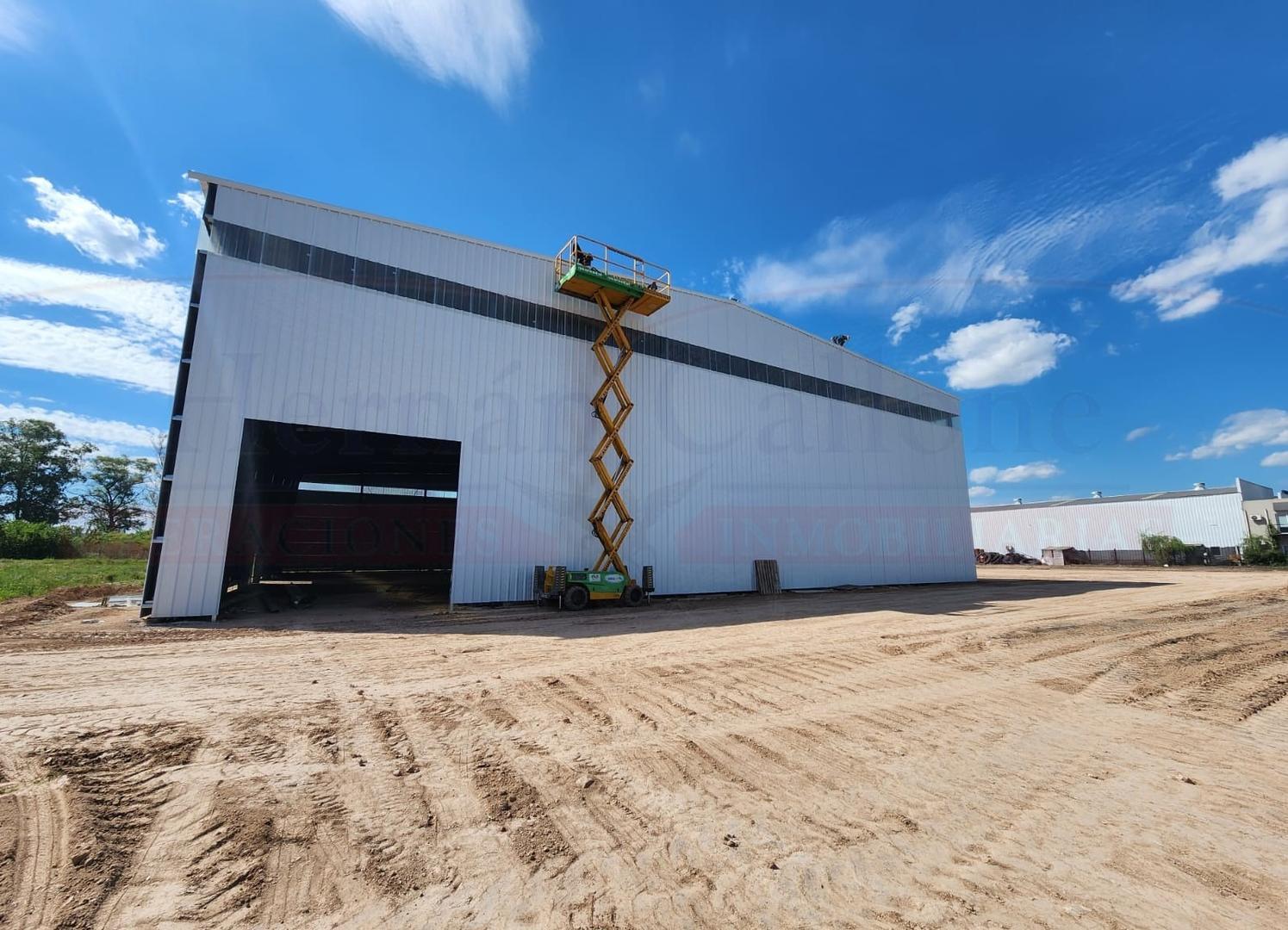 NAVE INDUSTRIAL DE 1.750 M² EN EL PIM 2, MORENO