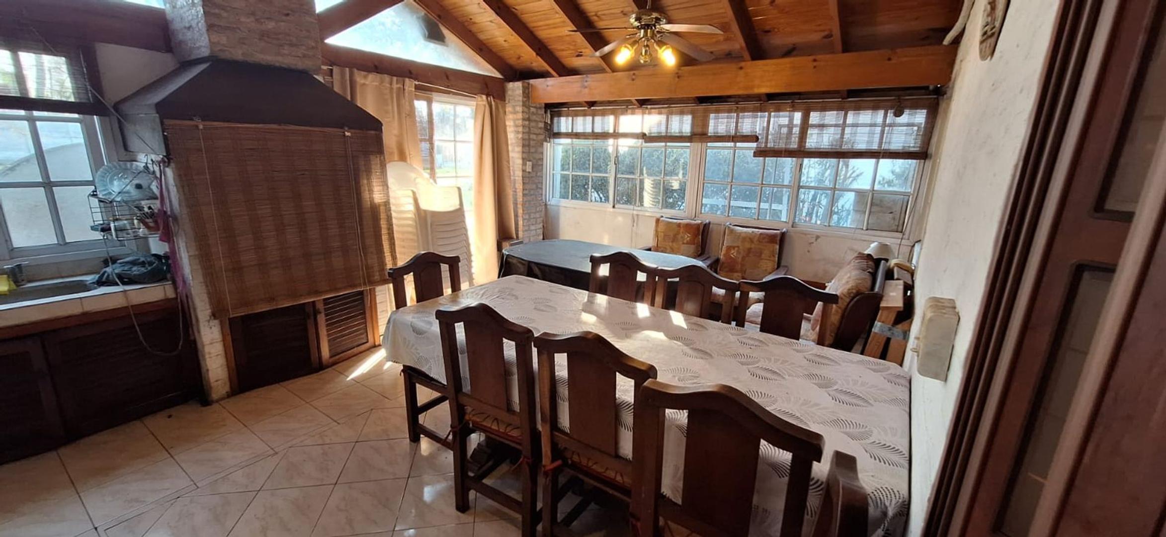 Casa 4 ambientes con 1 baño