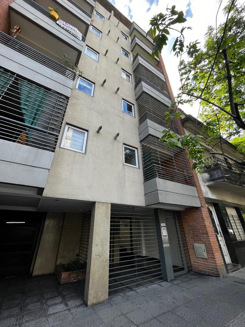 Hermoso semipiso 2 ambientes a metros de Directorio