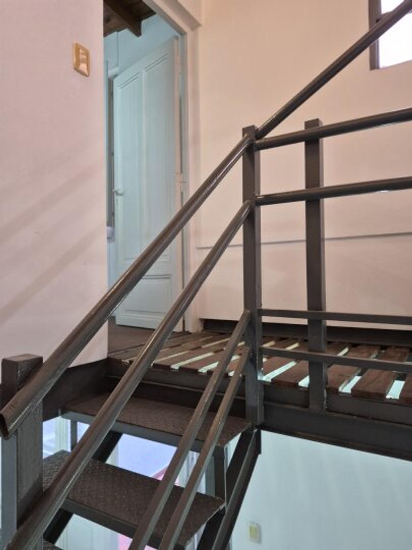 Excelente Duplex de 2 Dormitorios con Garage y Patio Deck