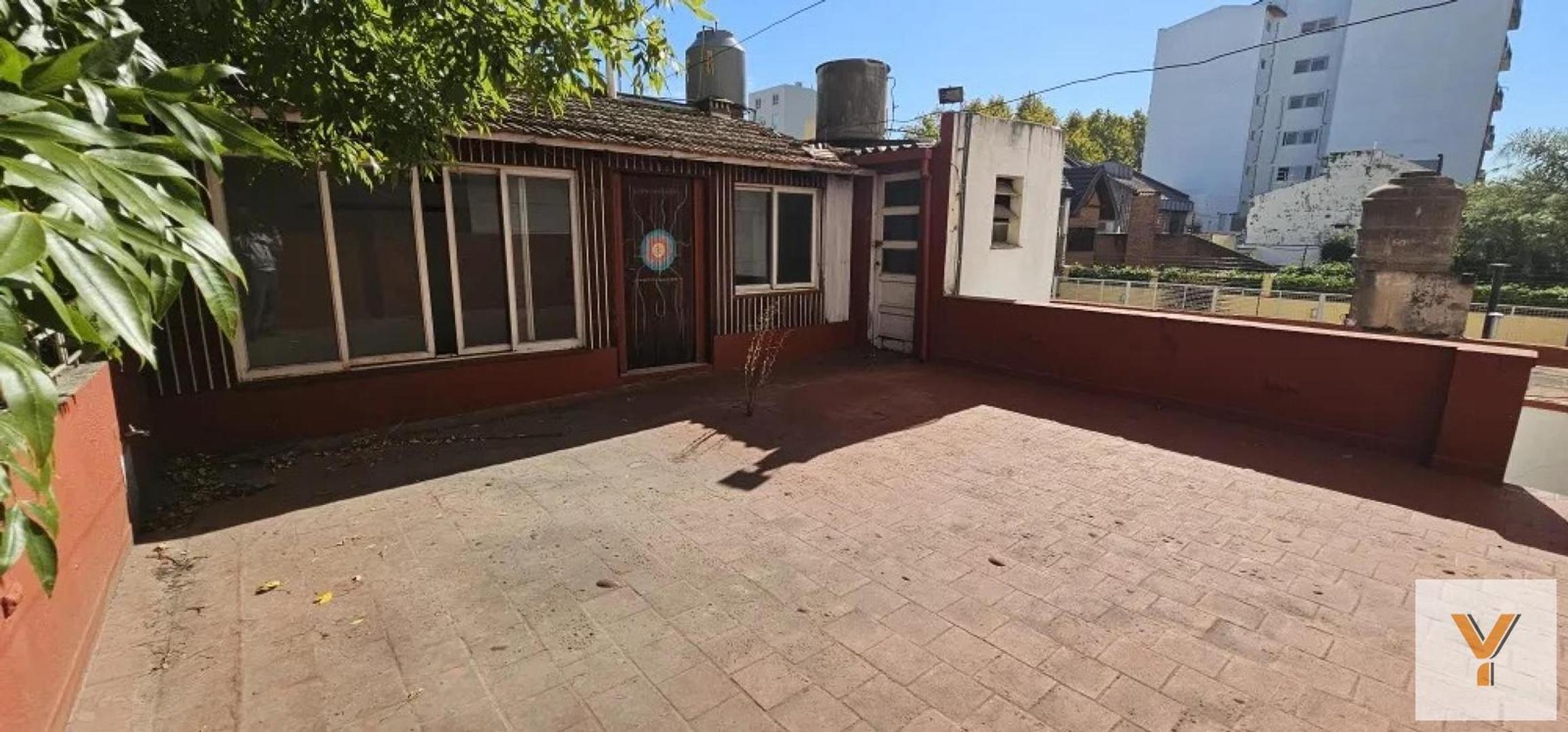 Casa en venta - 3 Dormitorios 1 Baño - Tres de Febrero