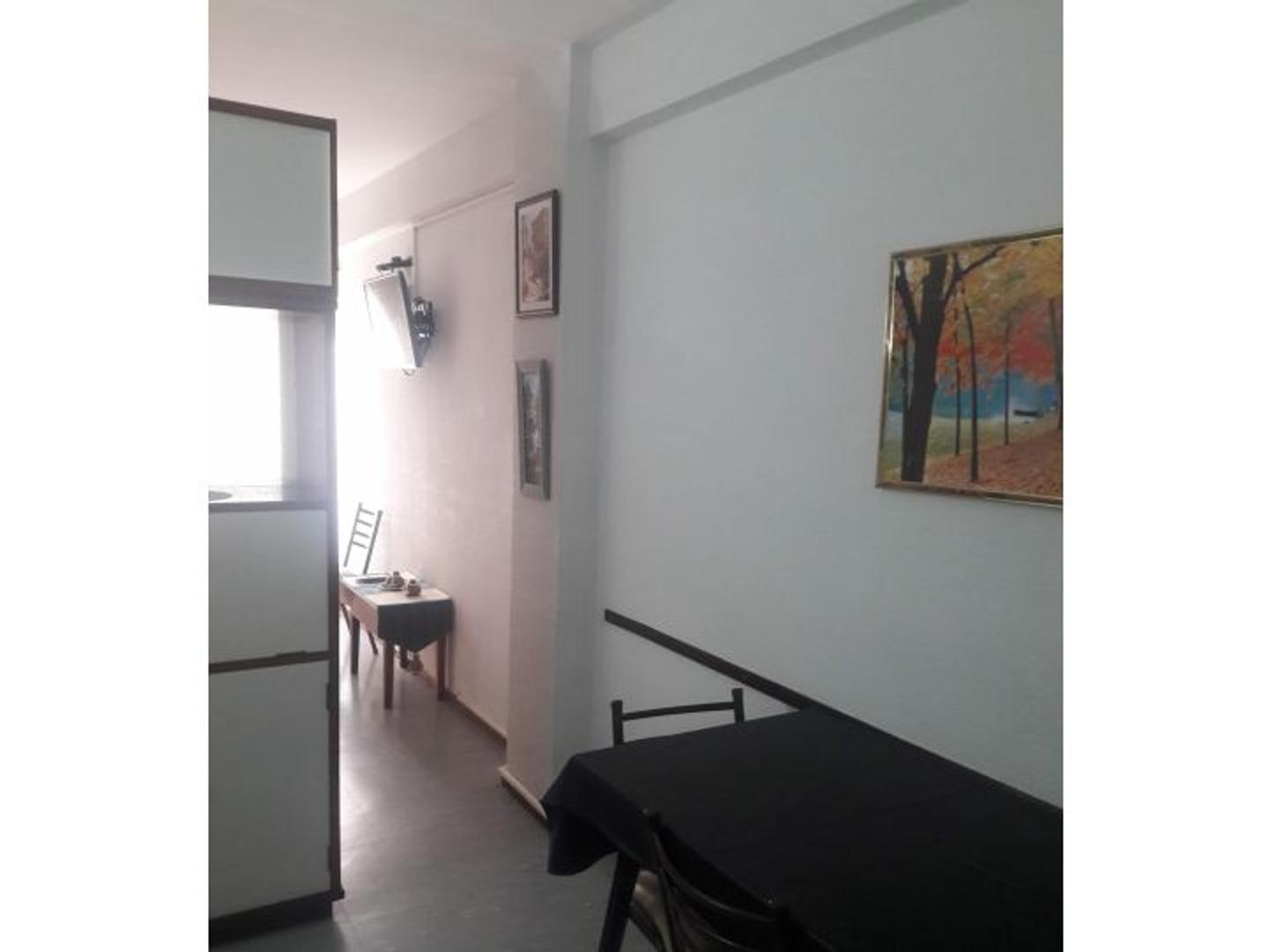 calle 23 623 , Piso 2