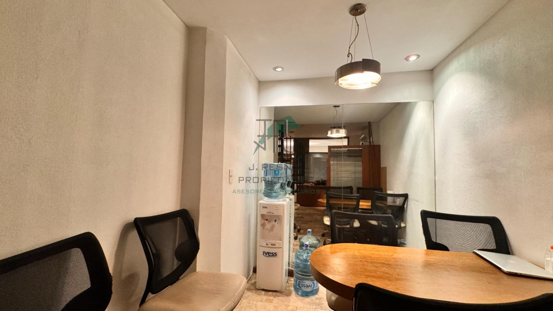 EXCELENTE LOCAL EN DOS PLANTAS