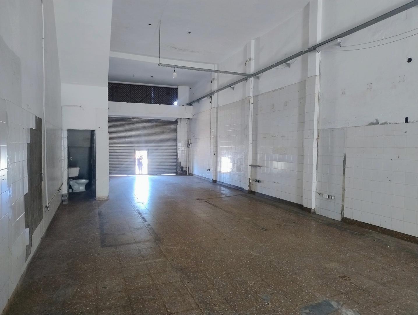 Local en Alquiler 25 años