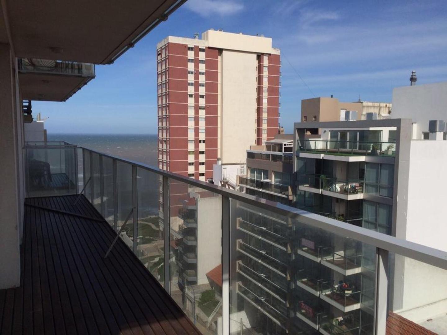 Departamento en Venta en Playa Grande, USD 260.000