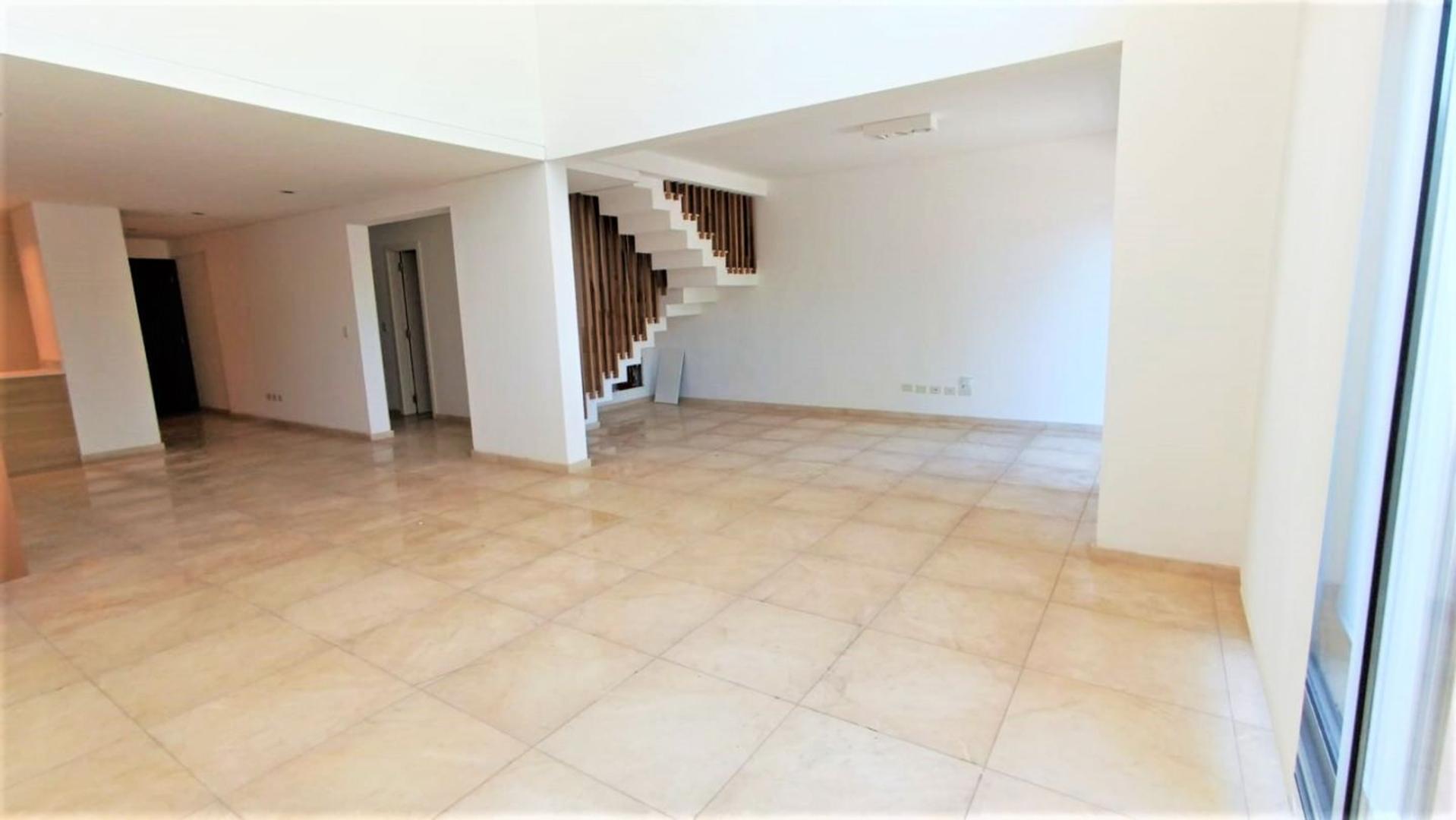 Departamento en Venta con 2 cocheras