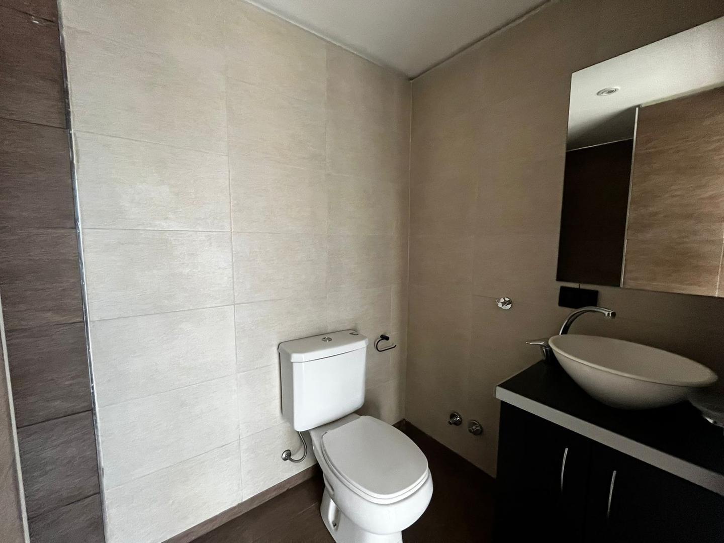 Departamento 2 ambientes con 3 baños