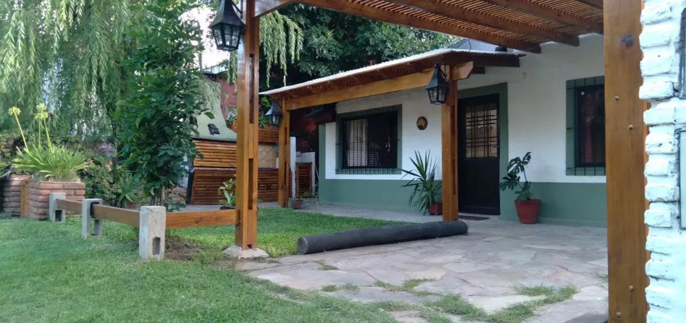 MGM.Preciosa casa en Country Roda, Loma Verde, Escobar