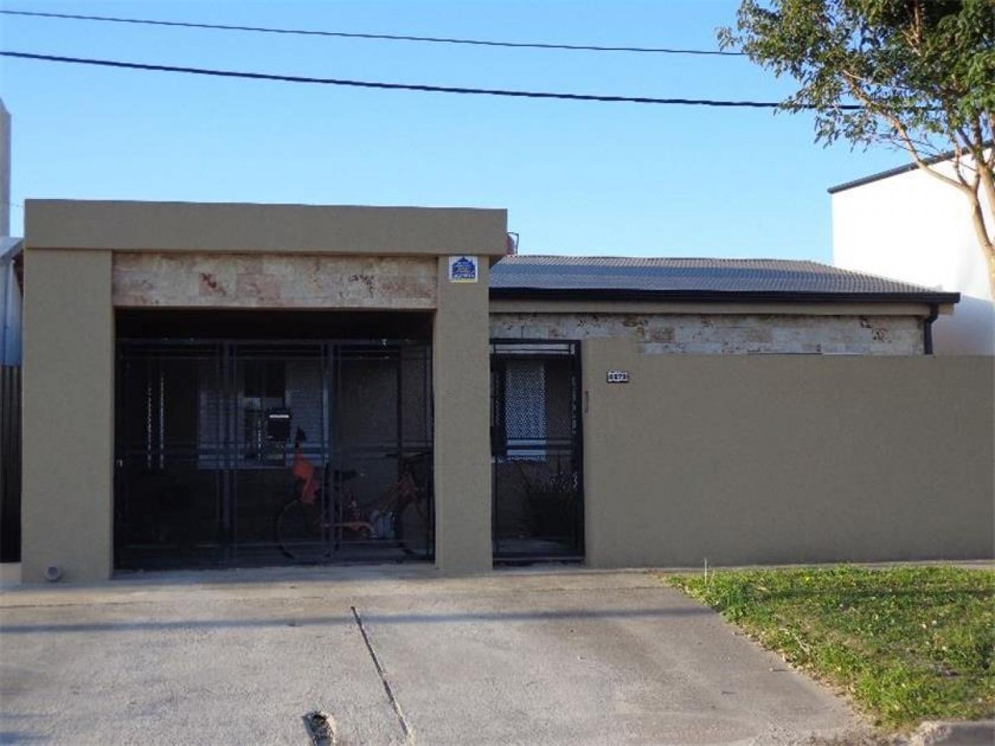 Venta Casa semi nueva Calidad.Amplio Terreno.Servicios *