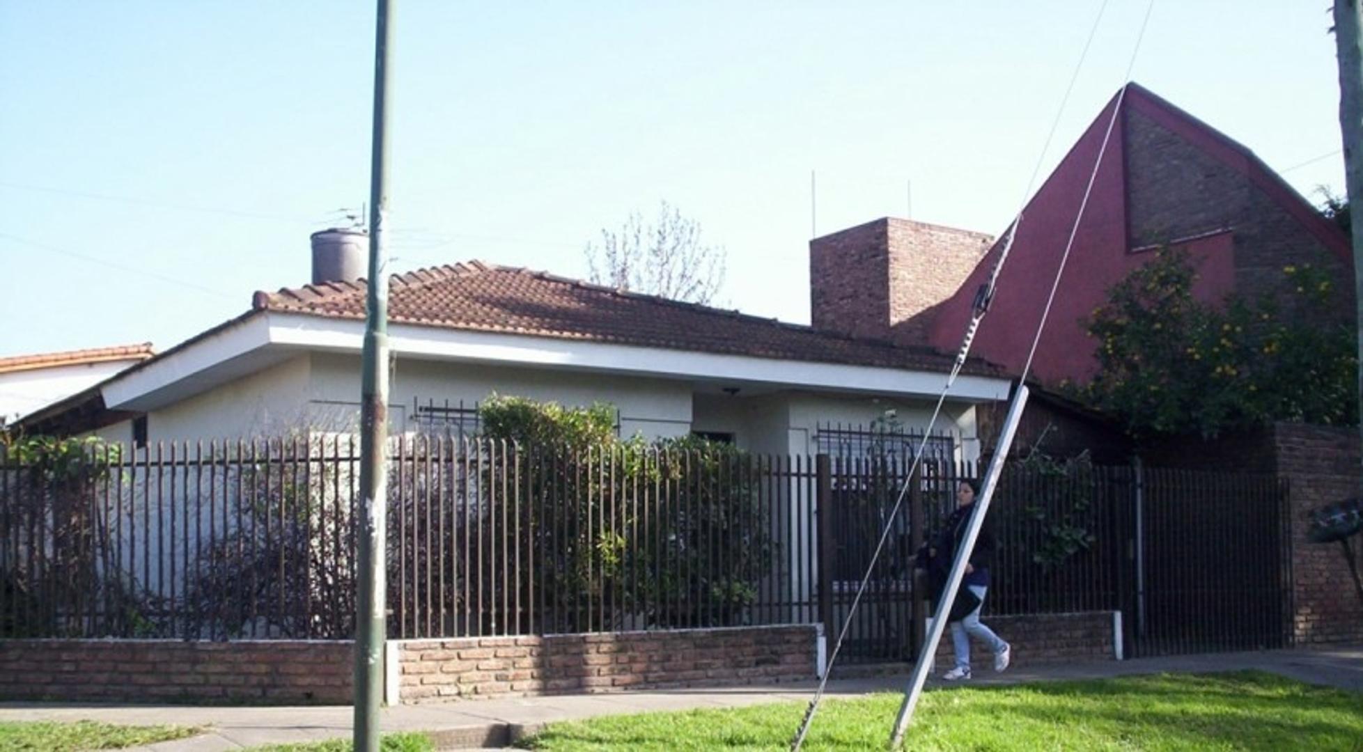 CHALET A POCAS CUADRAS AV. VERGARA