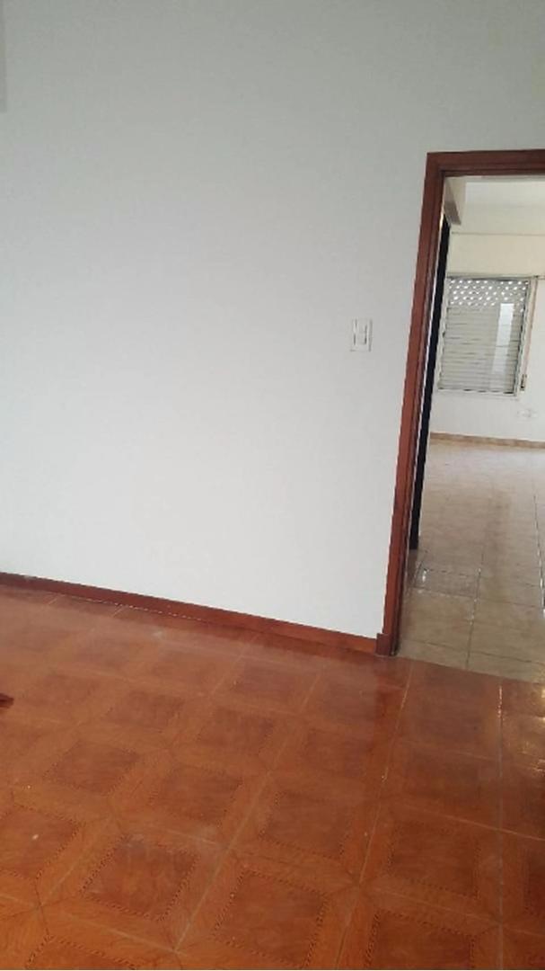 Depto Tipo Casa en Venta en Bernal Oeste, USD 47.000