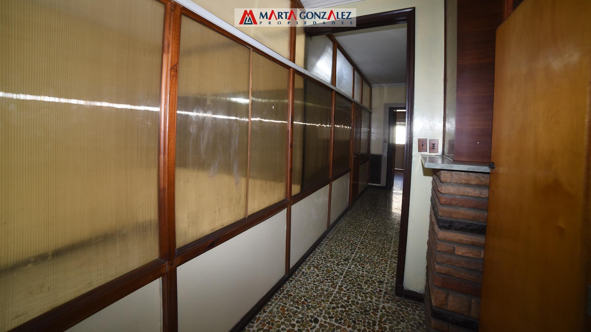 Casa 6 ambientes con 3 baños